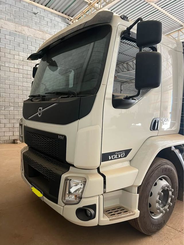 Volvo VM360 - 24/24 2
