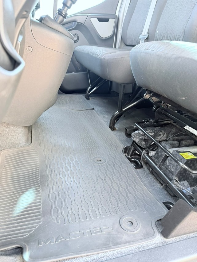 Renault Master Chassi - 23/23 13