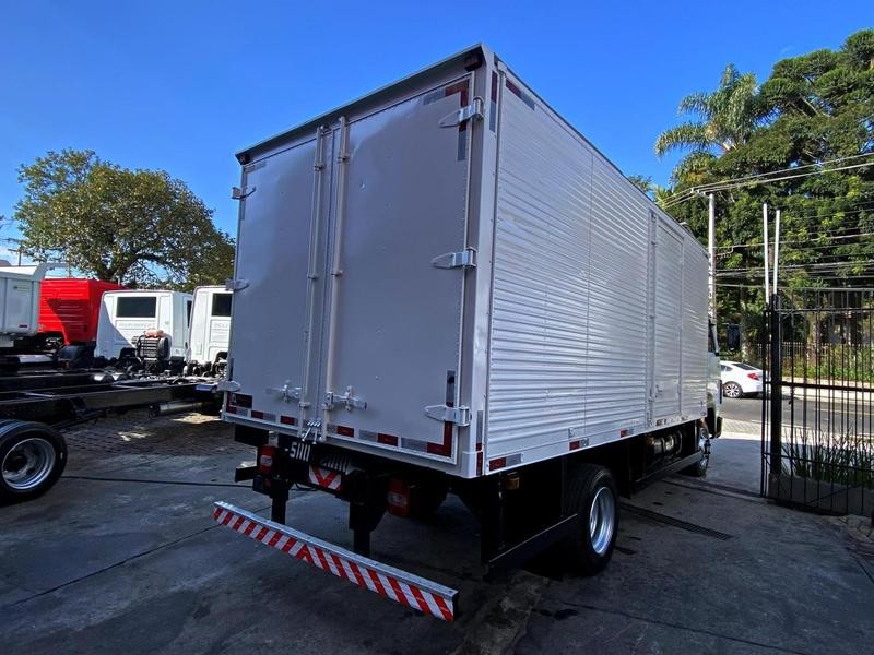 Volkswagen 8 160 - 13/13 2