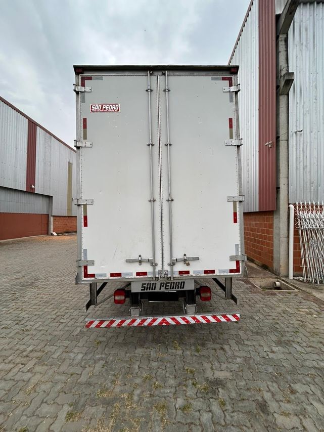 Volkswagen 11-180 Delivery - 18/19 6
