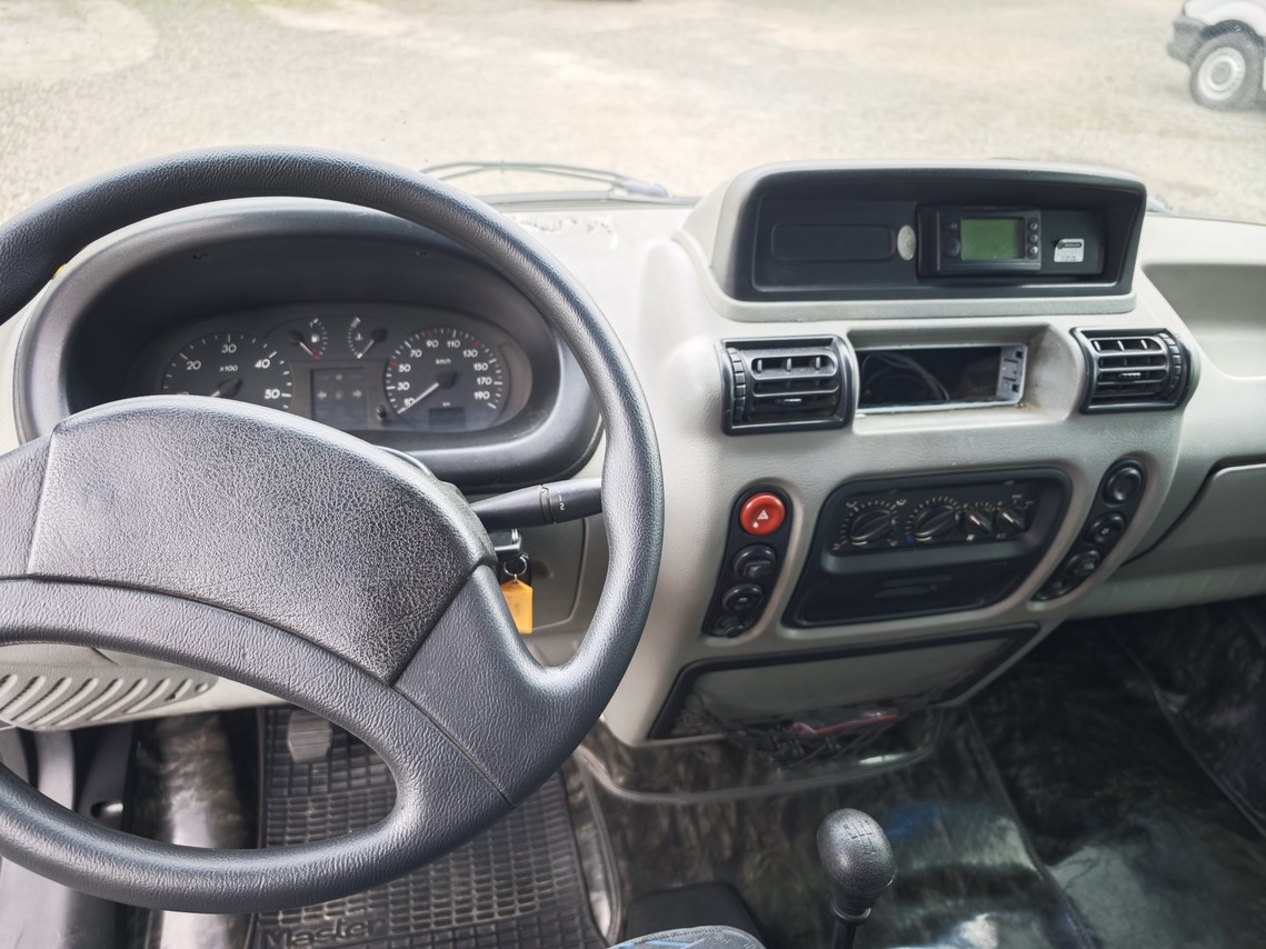 Renault Master Minibus - 08/08 4