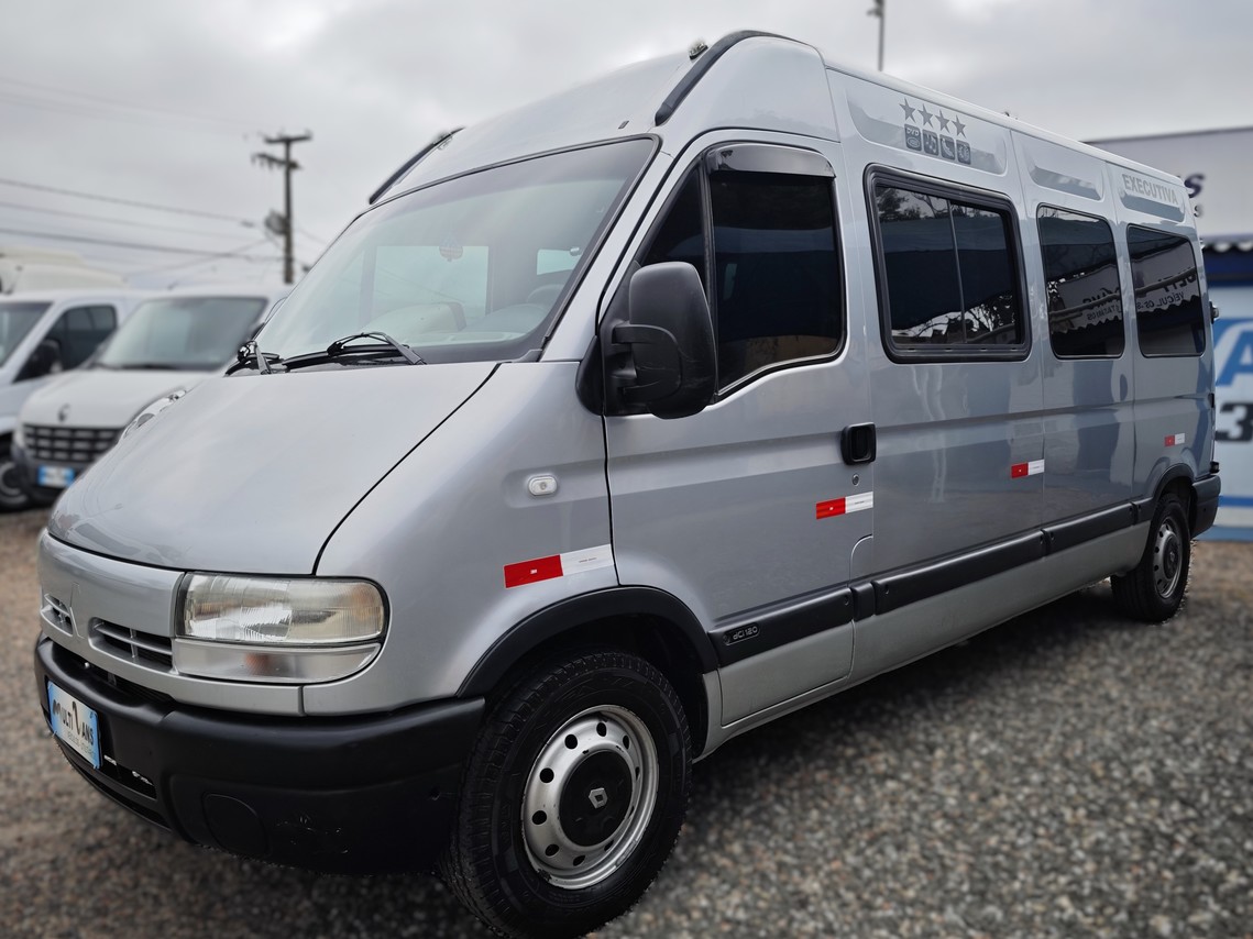 Renault Master Minibus - 08/08 13