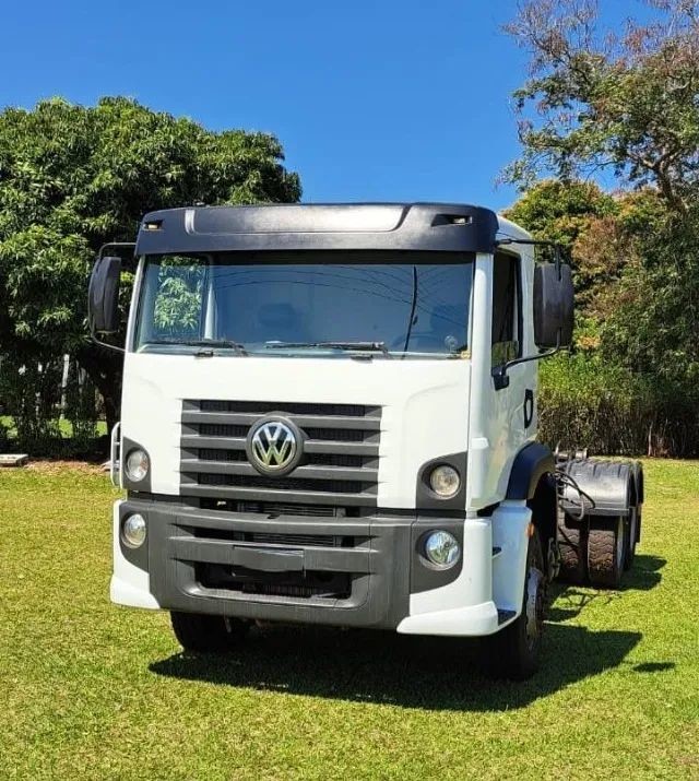 Volkswagen 31-330 E Constellation 6x4 - 15/15 20