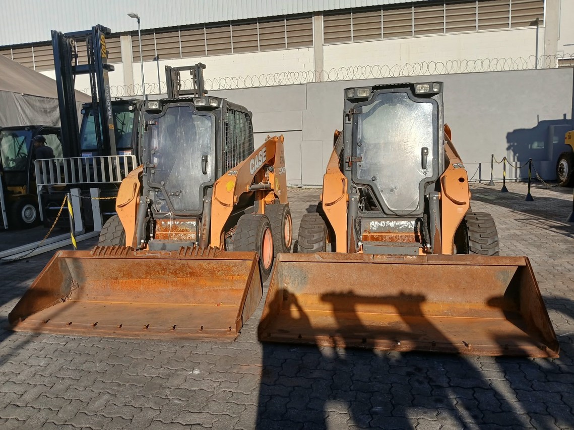 Case SR200 - 23/23 6
