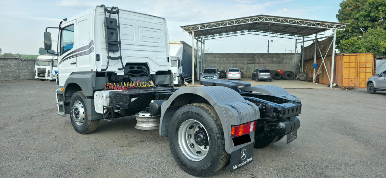 Mercedes Benz Axor 1933 - 10/10 17