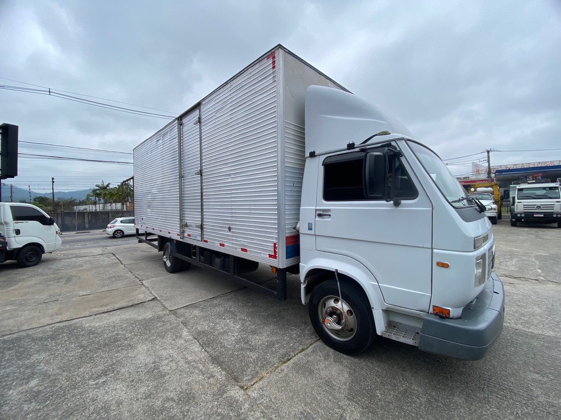 Volkswagen 8 150 - 02/02 3