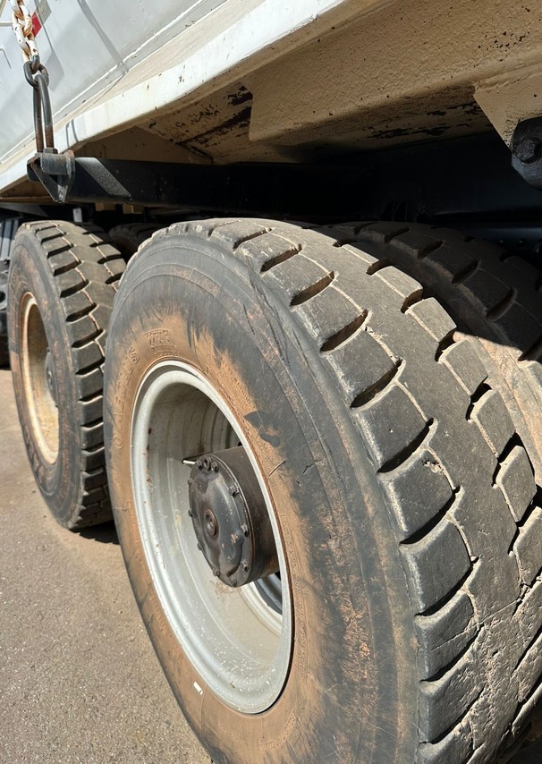 Mercedes Benz Axor 4144 - 12/12 5
