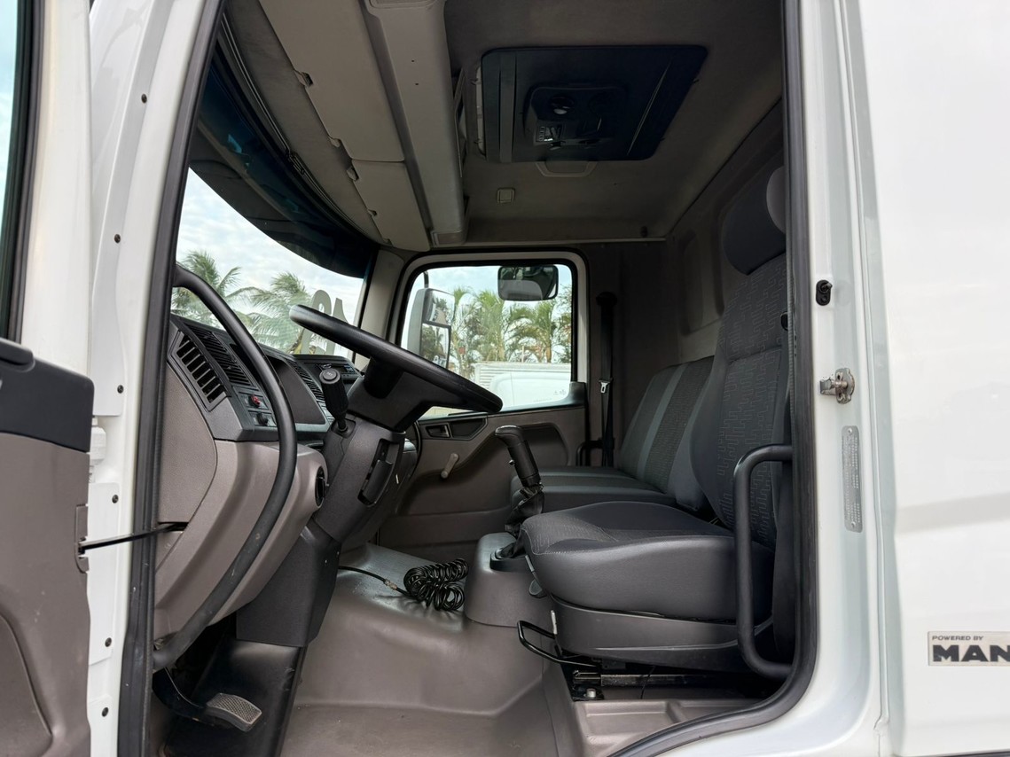 Volkswagen 24-280 E Constellation 6x2 - 13/13 7