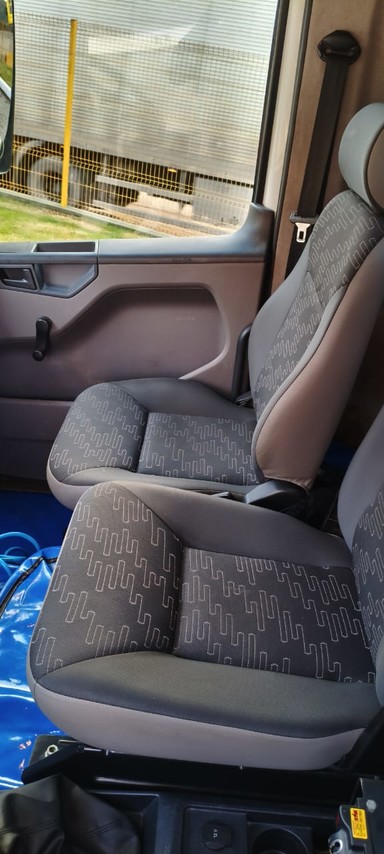 Volkswagen 13-190 E Constellation - 13/13 12