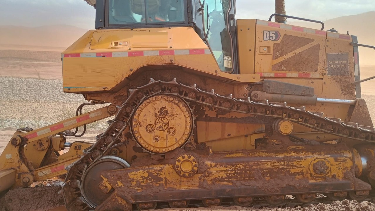Caterpillar  D5 - 24/24 7