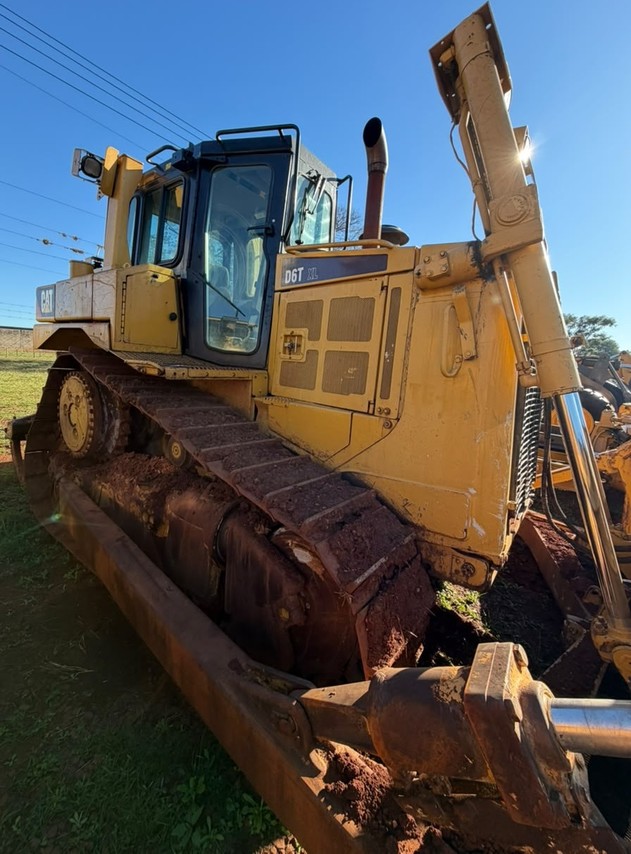 Caterpillar D6T XL - 14/14 4
