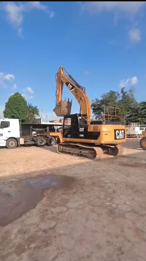 Caterpillar  320 - 17/17 3