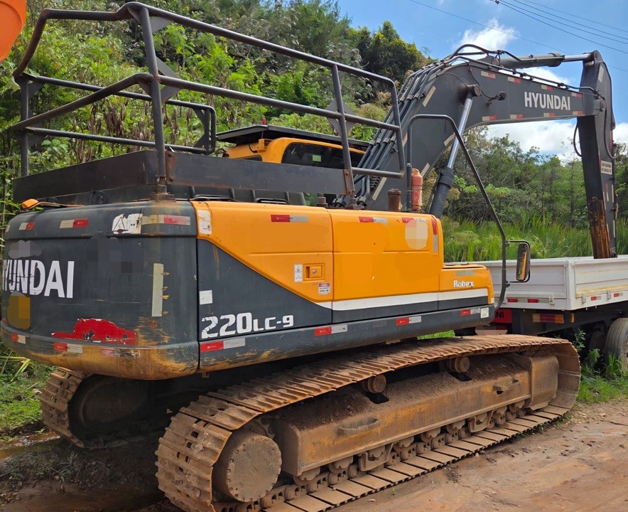 Hyundai R220 LC - 20/20 7
