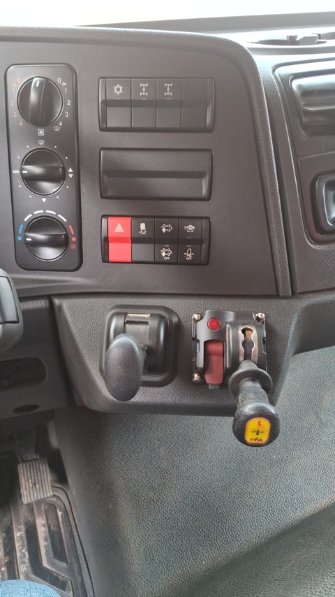 Mercedes Benz Atego 2730 - 23/24 3