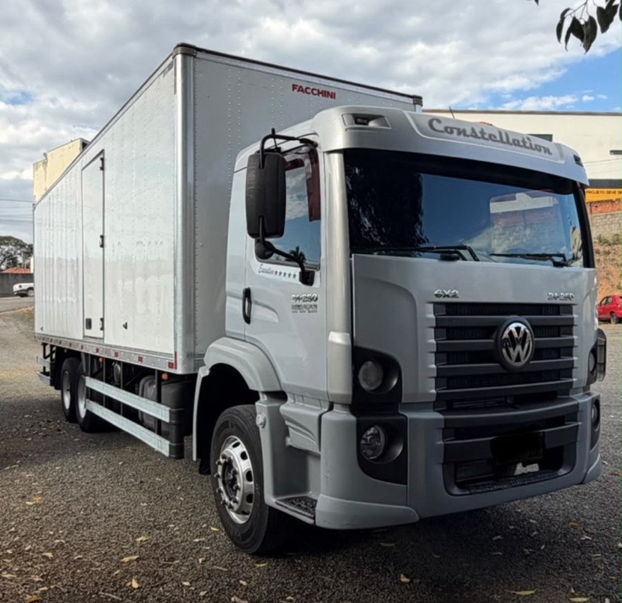 Volkswagen 24-250 E Constellation 3-Eixos - 10/11 3
