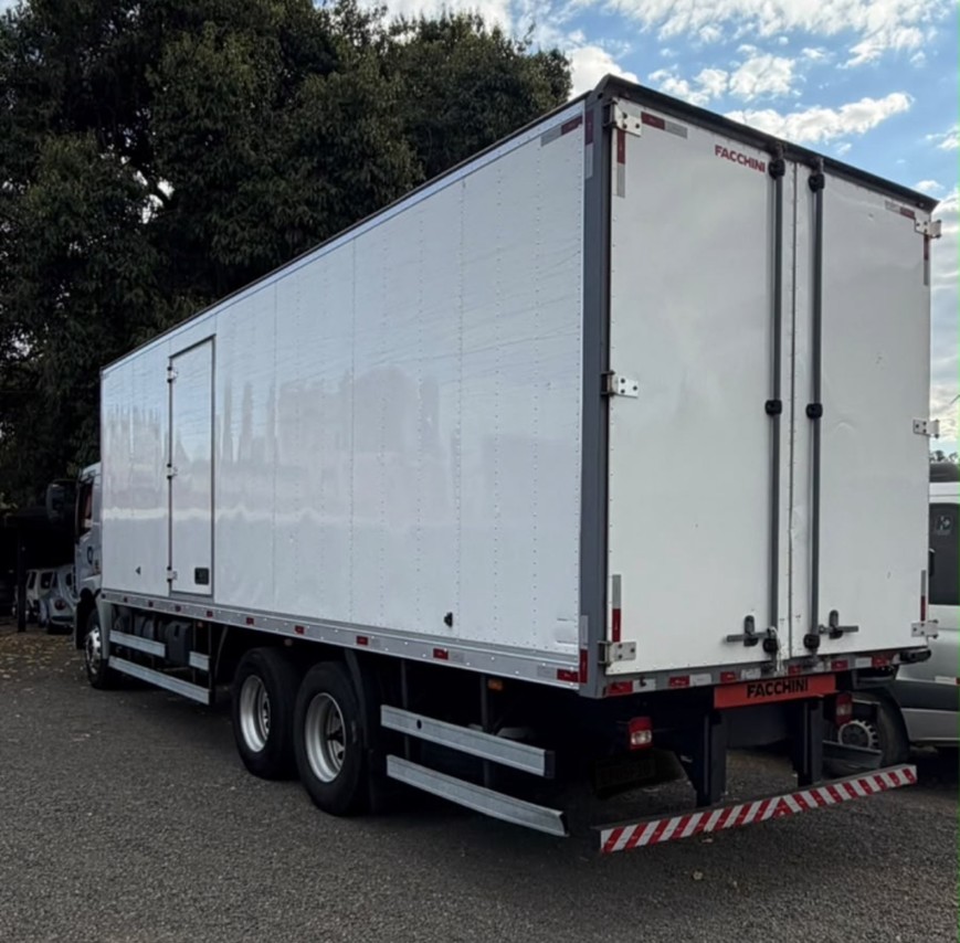 Volkswagen 24-250 E Constellation 3-Eixos - 10/11 6