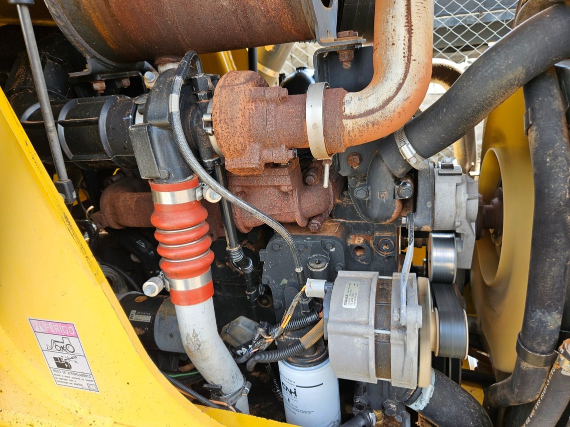 New Holland B95B - 19/19 5