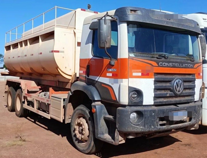 Volkswagen VW 27260 Constellation 6x4 - 24/25 1