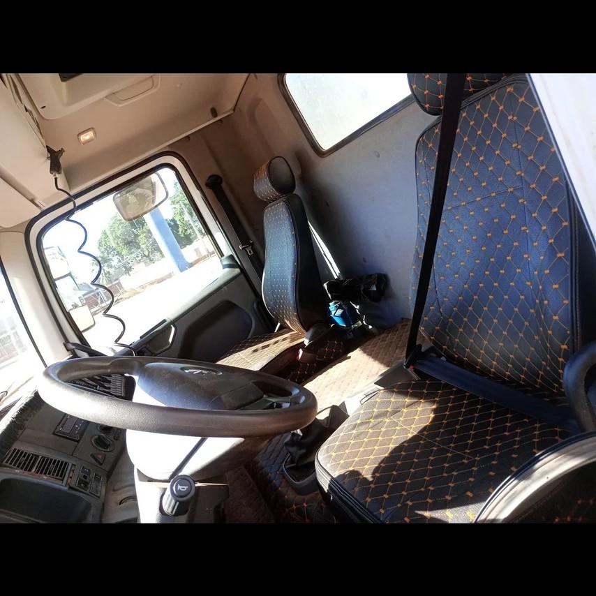 Volkswagen VW 27260 Constellation 6x4 - 24/25 5