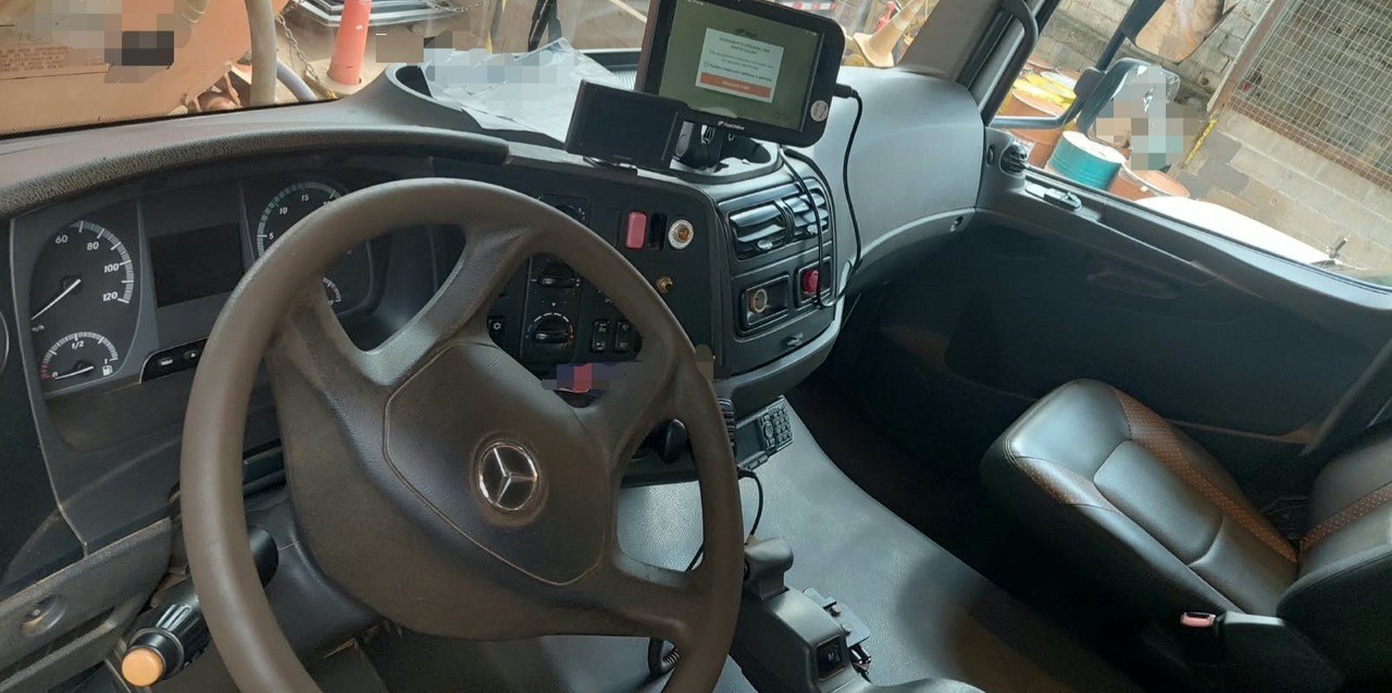 Mercedes Benz Axor 4144 - 20/20 5