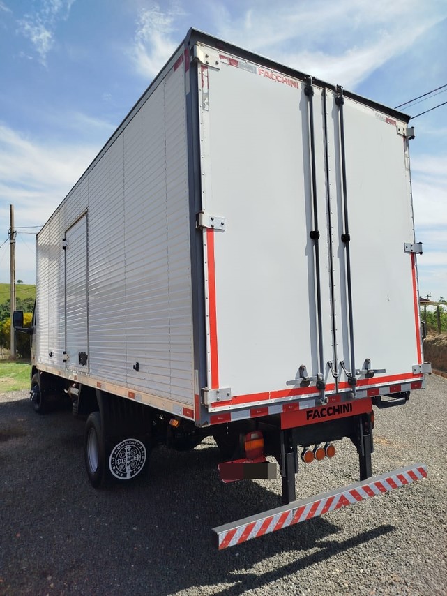 Ford Cargo1119 - 16/17 6