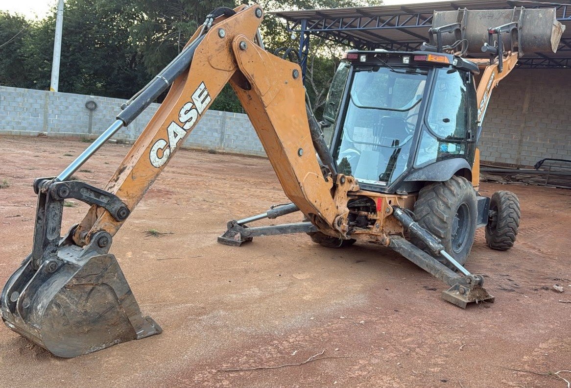 Case 580N - 24/24 2