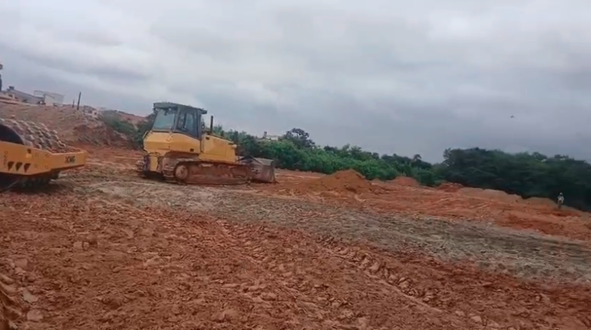 New Holland D150 - 08/08 3