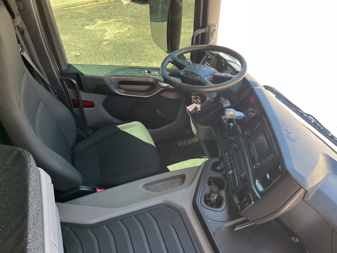 Scania P360 - 22/22 8