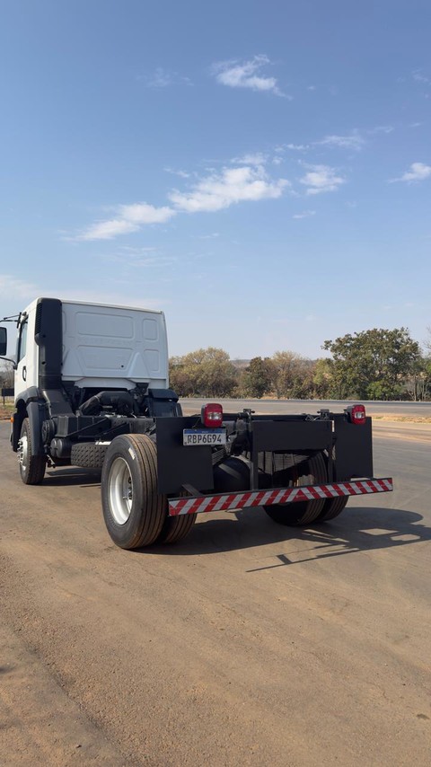 Volkswagen 17-260 Constellation Robust - 20/21 10