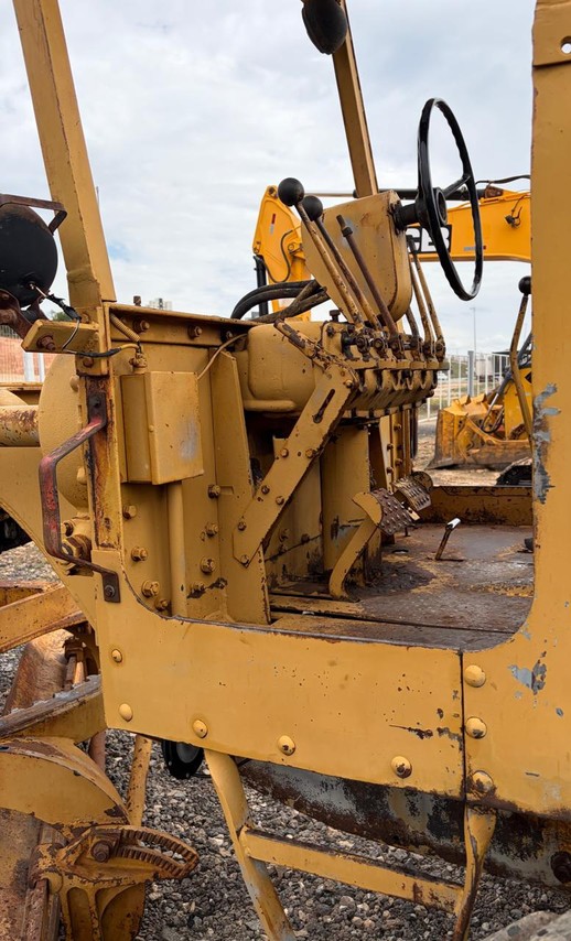 Caterpillar 120B - 76/76 4