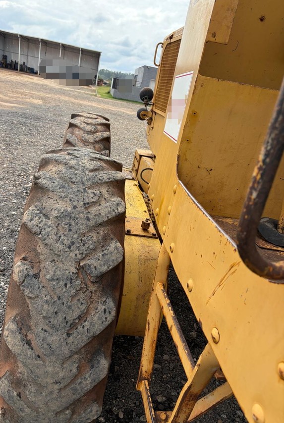 Caterpillar 120B - 76/76 6