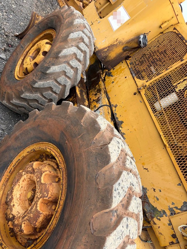 Caterpillar 120B - 76/76 8