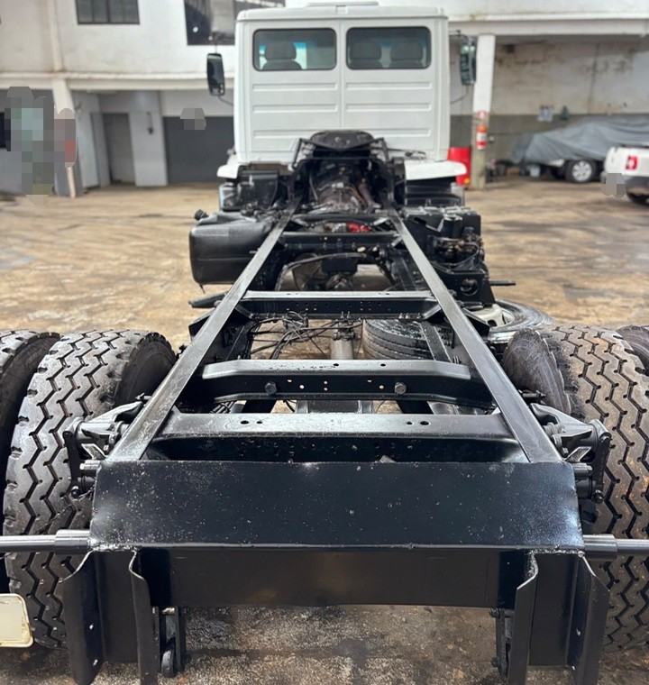 Mercedes Benz MB 1718 - 08/09 8
