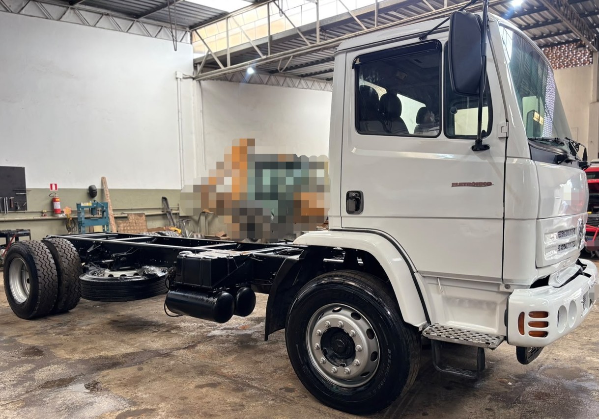 Mercedes Benz MB 1718 - 08/09 12