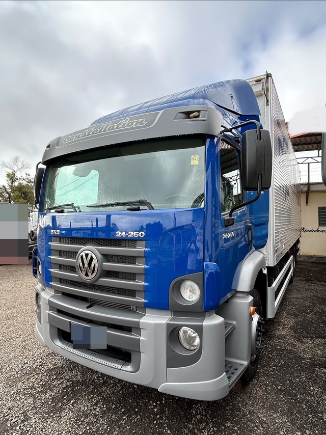 Volkswagen 24-250 E Constellation 3-Eixos - 12/12 2