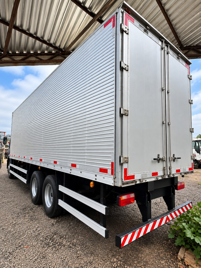 Volkswagen 24-250 E Constellation 3-Eixos - 12/12 6