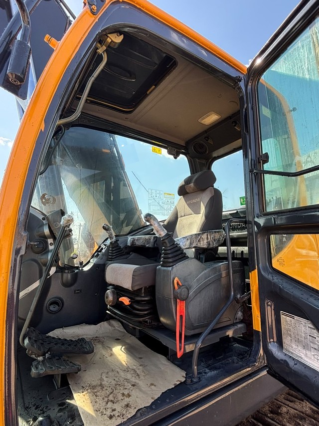 Hyundai R220 LC - 18/18 5