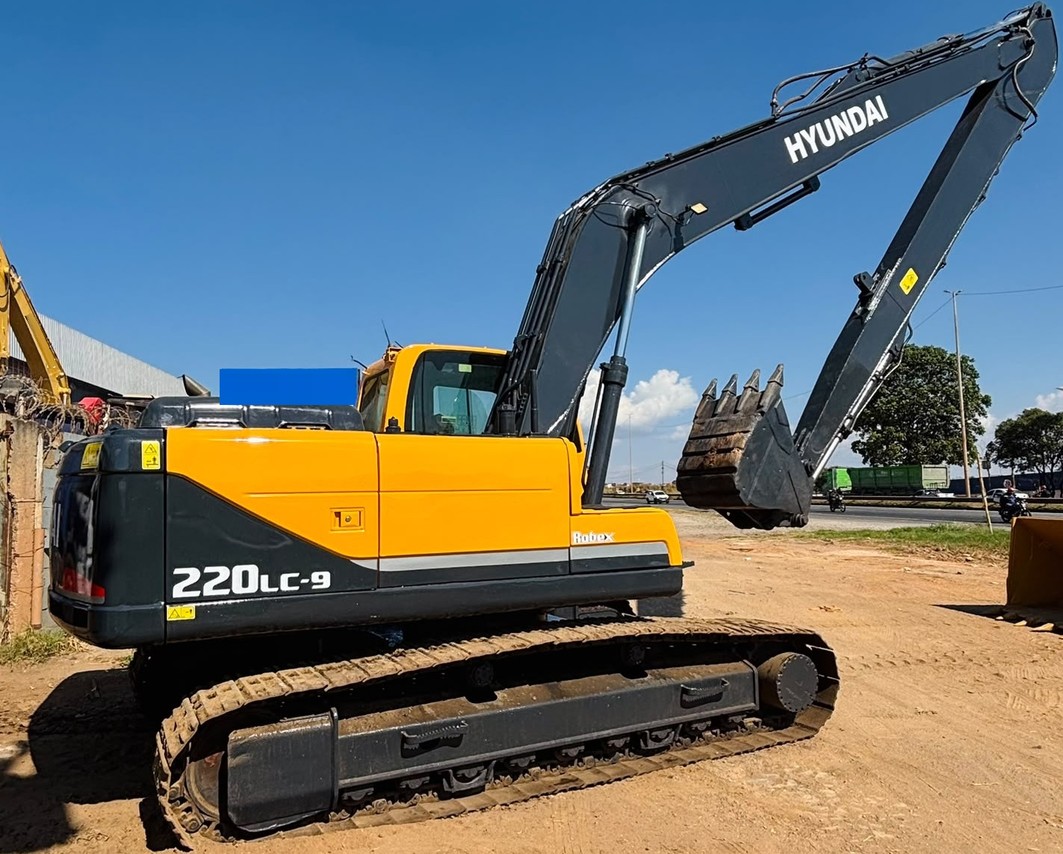 Hyundai R220 LC - 18/18 11