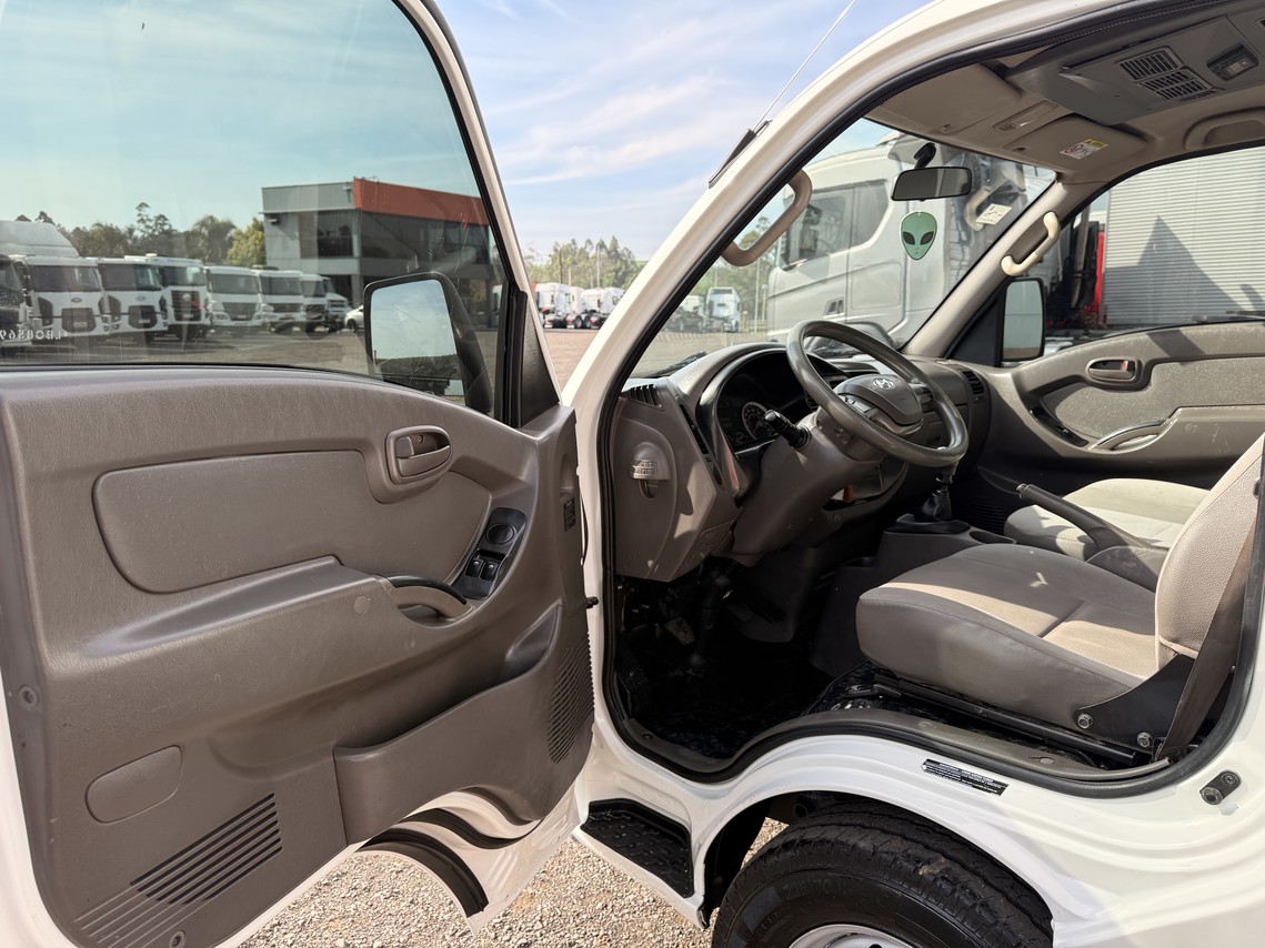 Hyundai HR - 19/20 12
