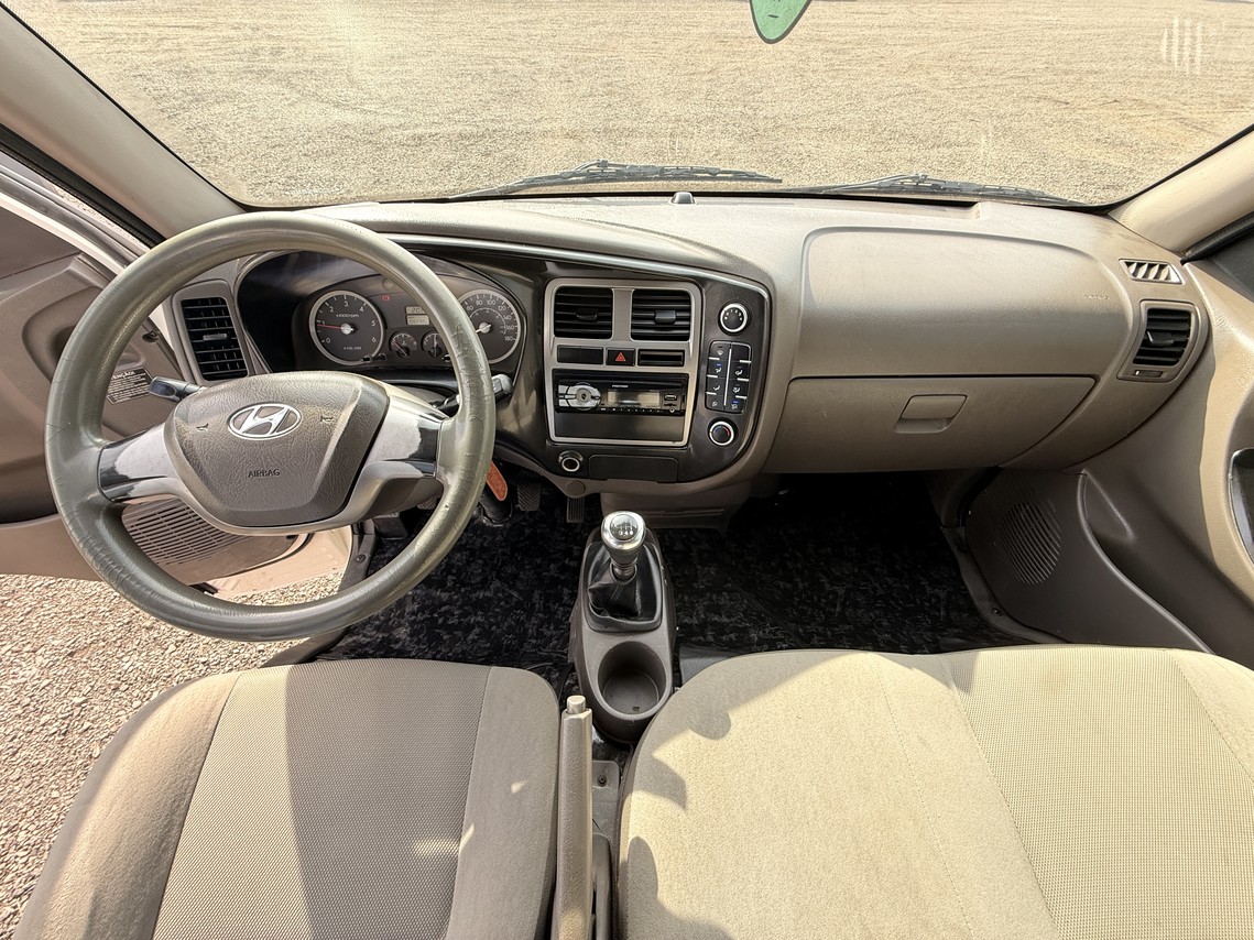 Hyundai HR - 19/20 14