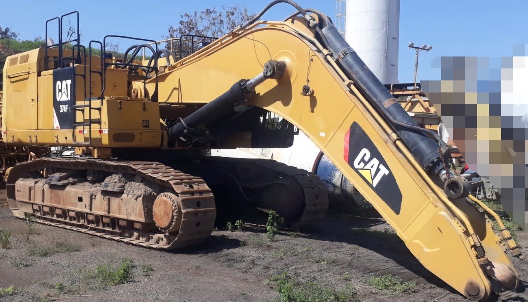 Caterpillar 374 - 19/19 3