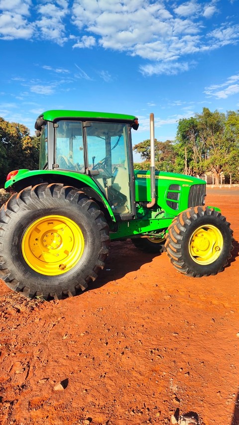 John Deere 6125J - 22/22 7