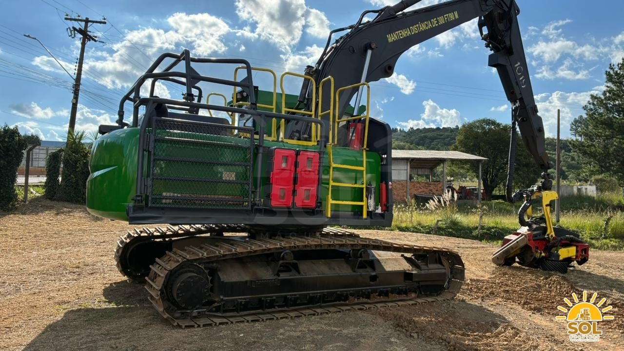 John Deere 2144G - 18/18 7
