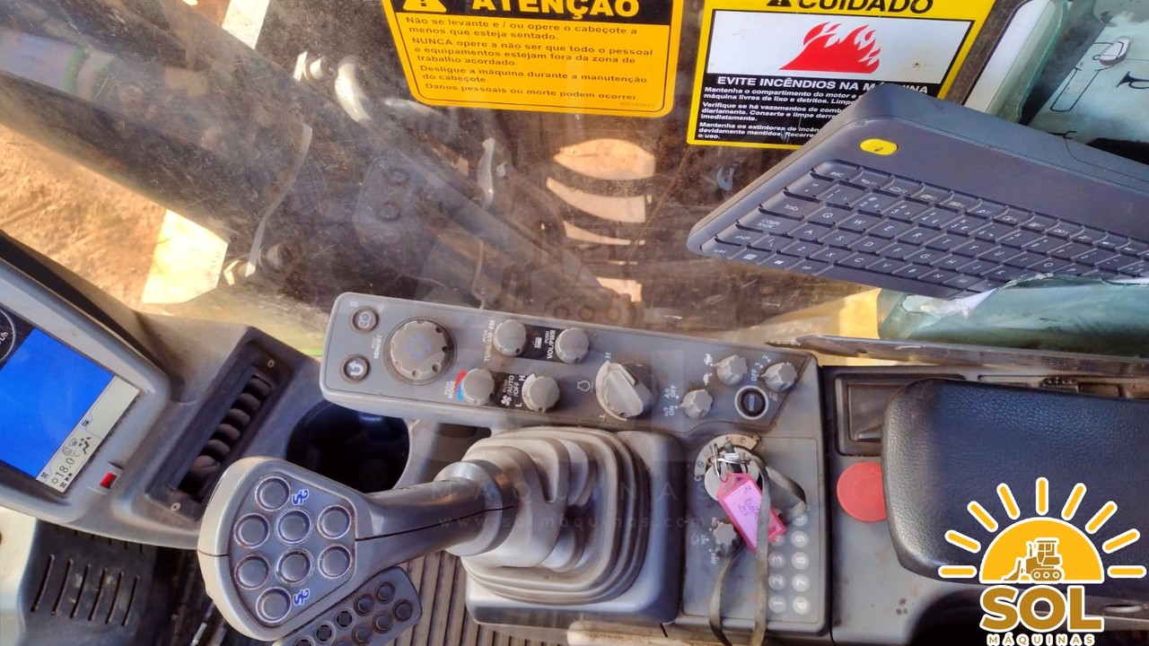 John Deere 2144G - 18/18 15