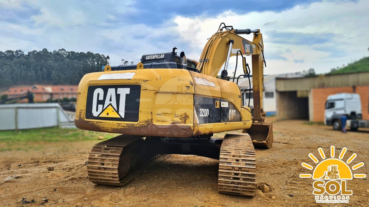 Caterpillar 320 DL - 09/09 4