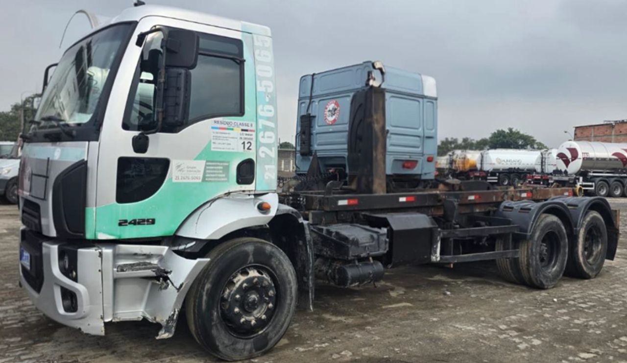 Ford Cargo2429 - 14/14 4