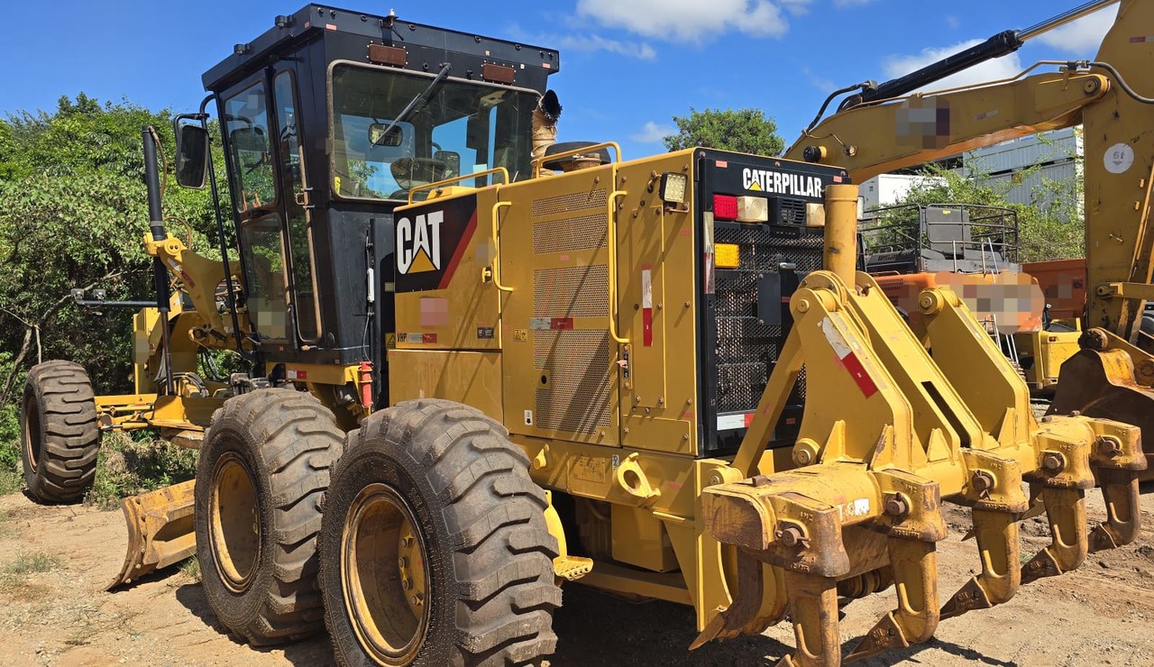 Caterpillar 140K - 18/18 6