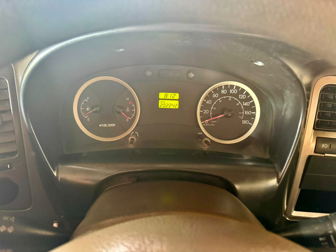 Hyundai HR - 12/12 8