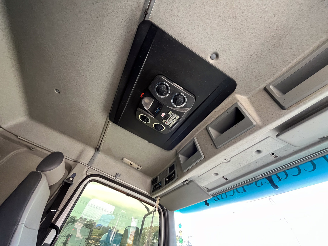 Mercedes Benz Atego 2425 - 08/09 3
