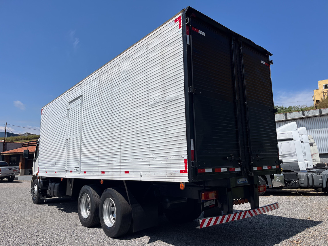 Volvo VM260 - 10/10 12